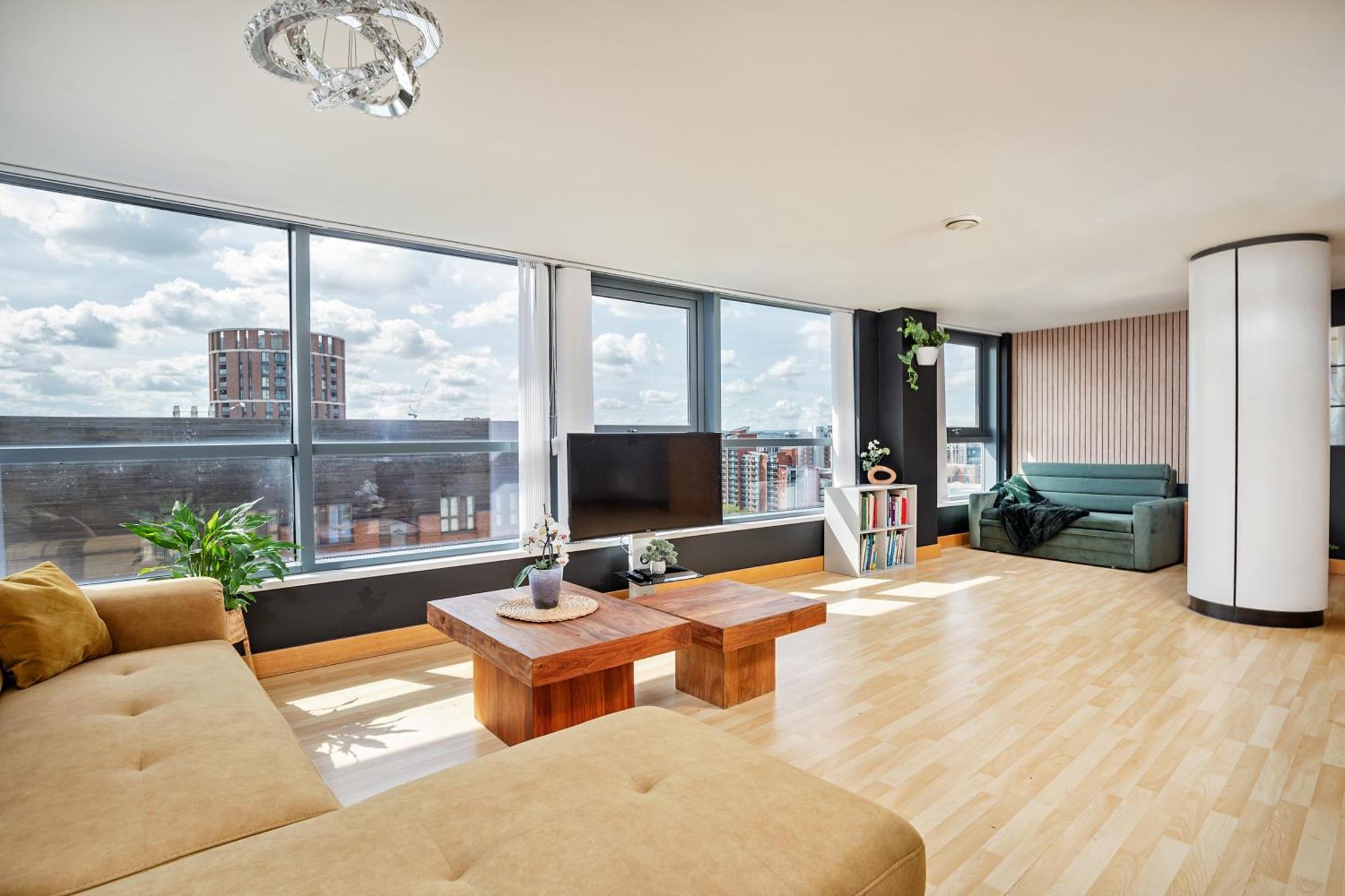 Large Central Penthouse In Leeds Exterior photo