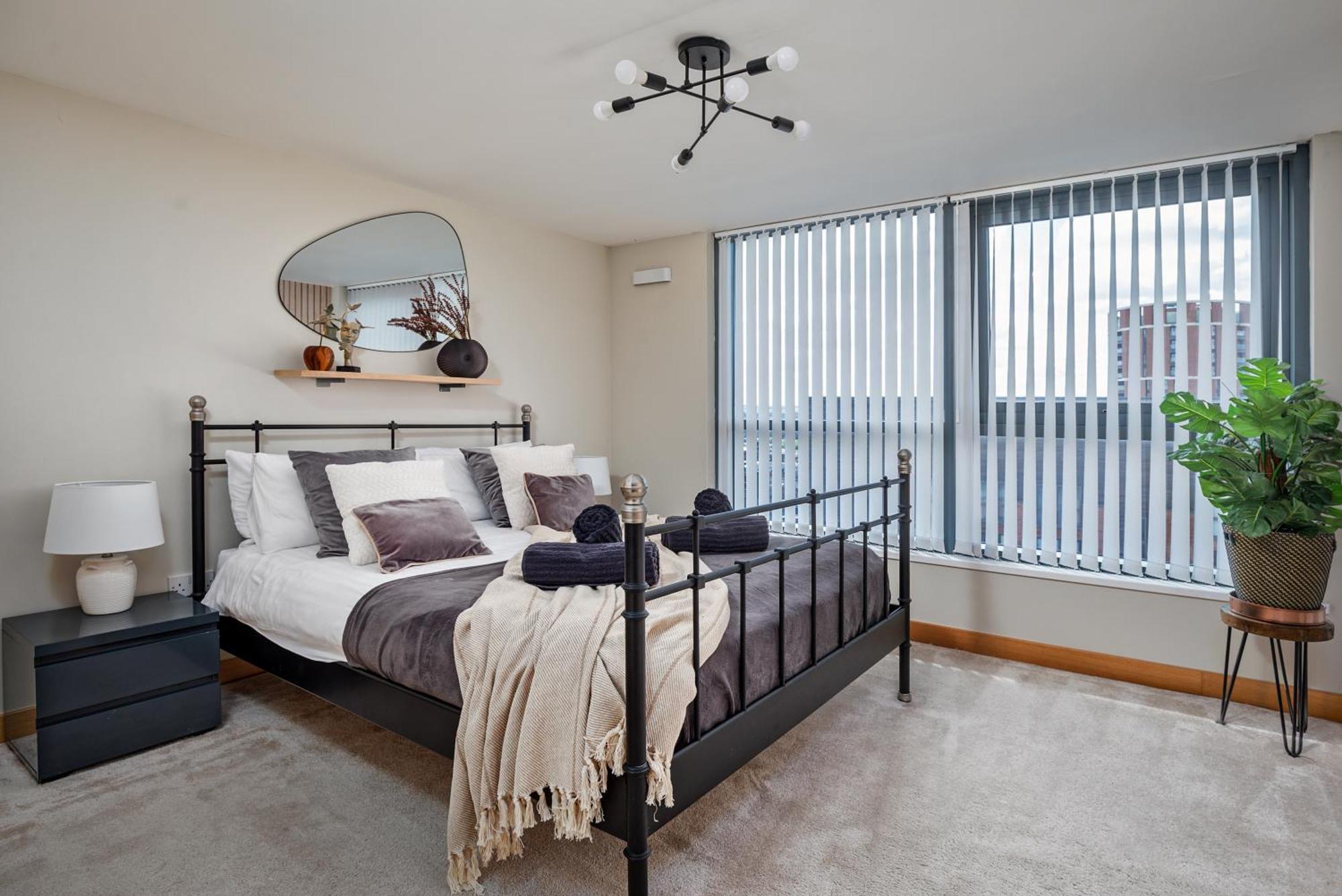 Large Central Penthouse In Leeds Exterior photo